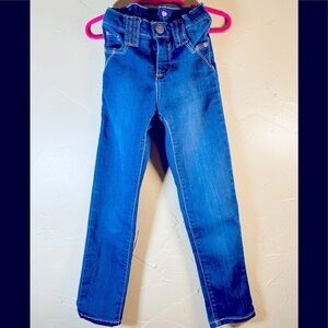 🌹Girls First blue jeans. Size 6. Like new B-25
